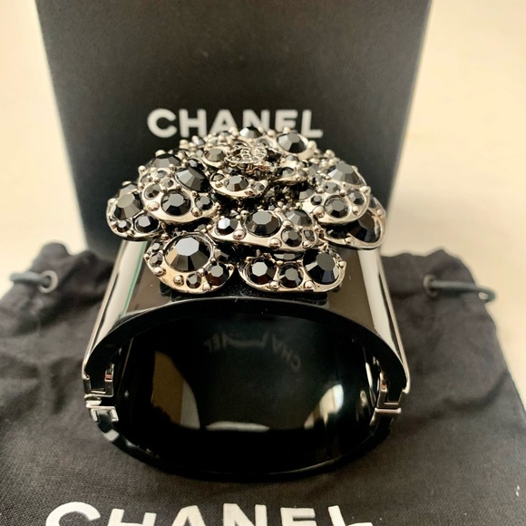Authentic Chanel Festival Camelia Hinged Cuff - Picture 7 of 9